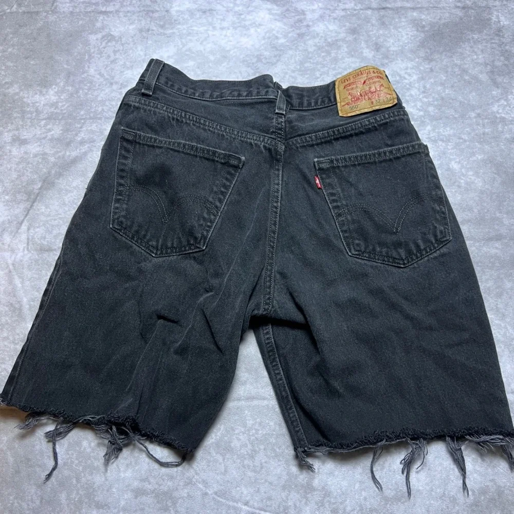 Levi's 550 Cut Off Shorts Mens 32 Black Relaxed Fit Frayed Hem Denim Jorts
